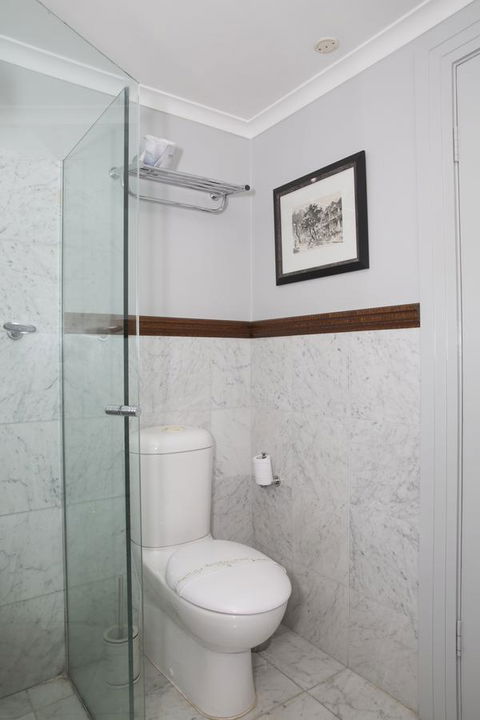 Royal Exhibition Hotel - Accommodation Search 36