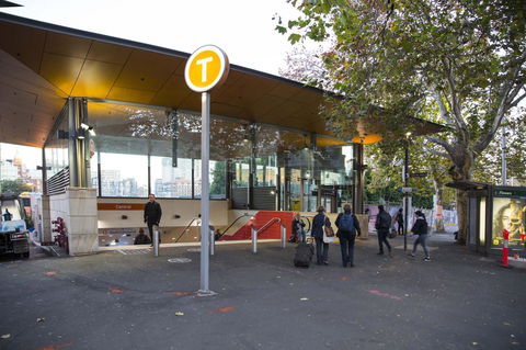 Royal Exhibition Hotel - Accommodation Search 25