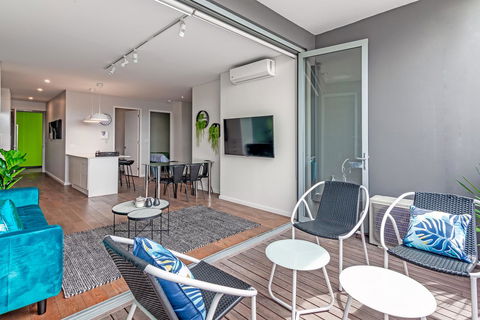 Large Light Luxe 3BDR 2BA Free Parking - Walk To Sydney Uni And RPA - Accommodation Search 1