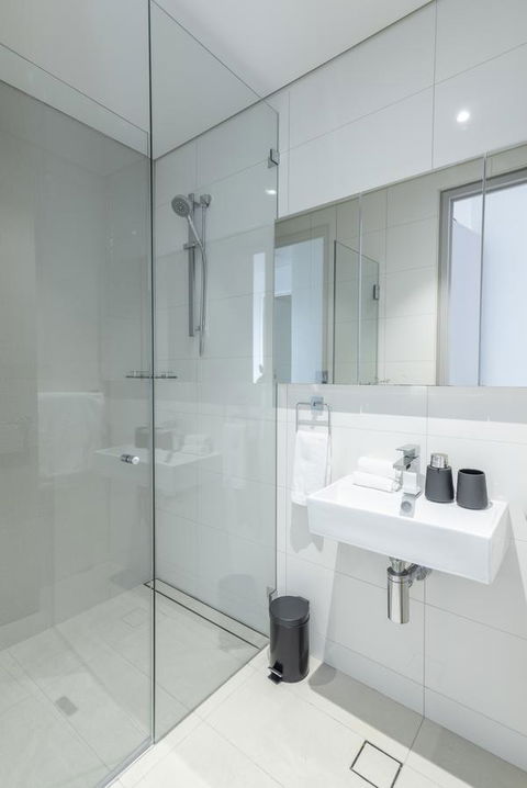 Large Light Luxe 3BDR 2BA Free Parking - Walk To Sydney Uni And RPA - Accommodation Search 8