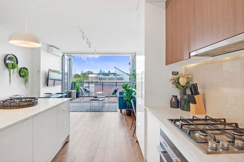 Large Light Luxe 3BDR 2BA Free Parking - Walk To Sydney Uni And RPA - Accommodation Search 0