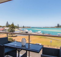 Shoreline 7 with 180 degree water views - Accommodation Search