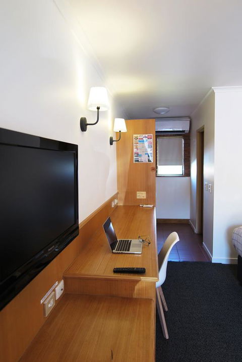 Summerhill Motor Inn - Accommodation Search 11