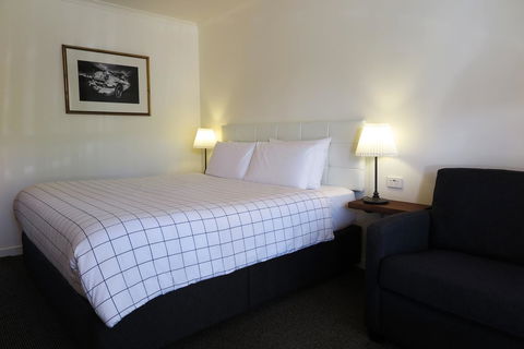 Summerhill Motor Inn - Accommodation Search 1