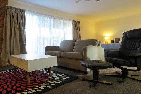 Summerhill Motor Inn - Accommodation Search 40