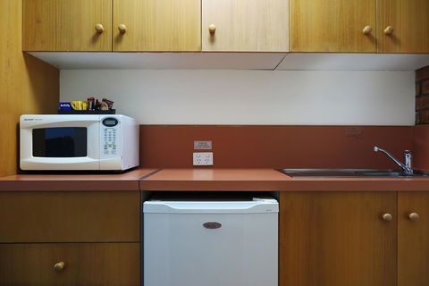 Summerhill Motor Inn - Accommodation Search 17