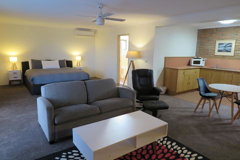 Summerhill Motor Inn - Accommodation Search 38
