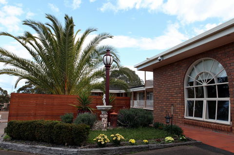 Summerhill Motor Inn - Accommodation Search 29