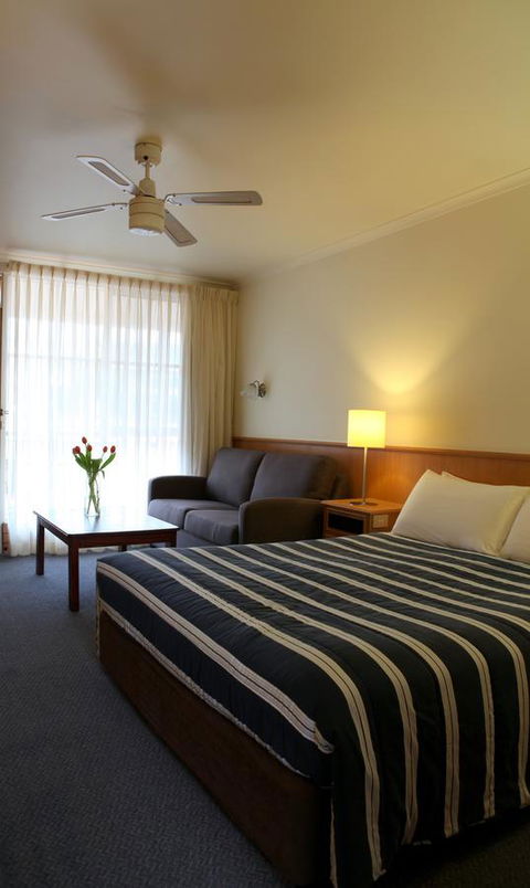Summerhill Motor Inn - Accommodation Search 13