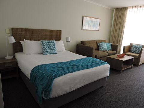 BASE Holidays - Ettalong Beach Premium Apartments - Accommodation Search 11
