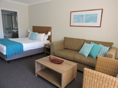 BASE Holidays - Ettalong Beach Premium Apartments - Accommodation Search 13