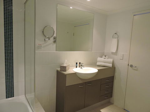 BASE Holidays - Ettalong Beach Premium Apartments - Accommodation Search 6