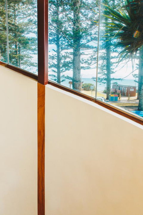 Beach Hotel Resort - Accommodation Search 34