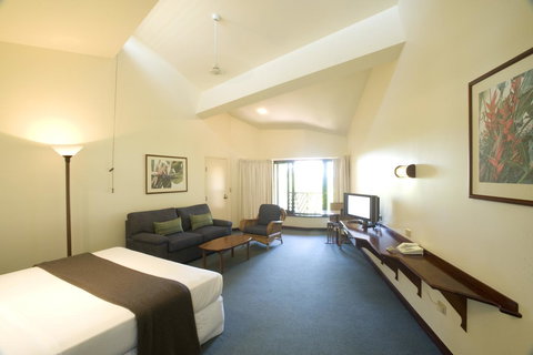 Beach Hotel Resort - Accommodation Search 24