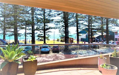 Beach Hotel Resort - Accommodation Search 19