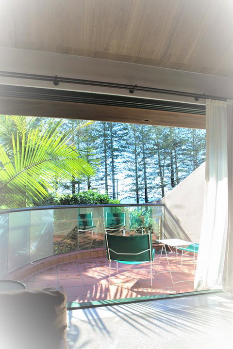 Beach Hotel Resort - Accommodation Search 8