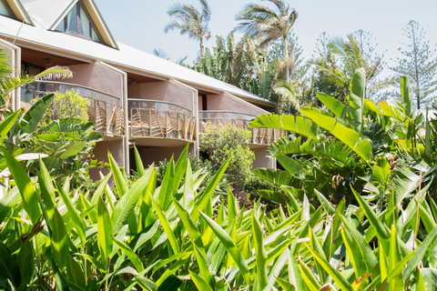 Beach Hotel Resort - Accommodation Search 4