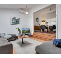 Spacious cottage with views 10 mins from the city - Accommodation Search