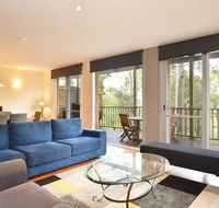 Villa De Saran located within Cypress Lakes - Accommodation Search