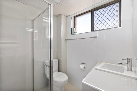 Coastal Bay Motel - Accommodation Search 14