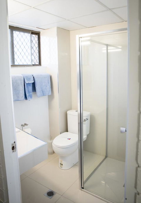 Coastal Bay Motel - Accommodation Search 41