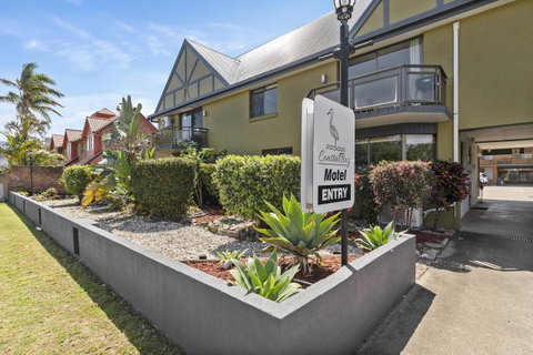 Coastal Bay Motel - Accommodation Search 4