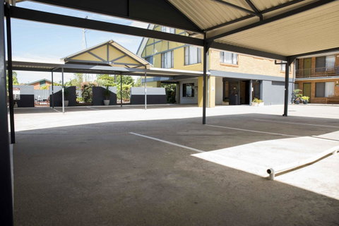 Coastal Bay Motel - Accommodation Search 39