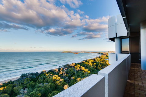 Pacific Towers Beach Resort - Accommodation Search 11