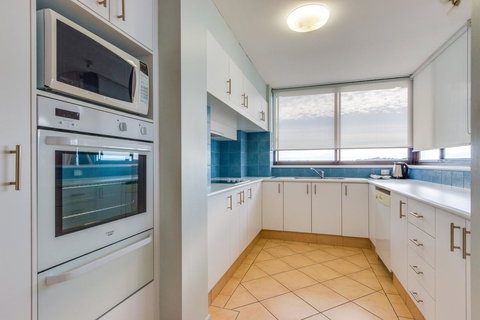 Pacific Towers Beach Resort - Accommodation Search 39