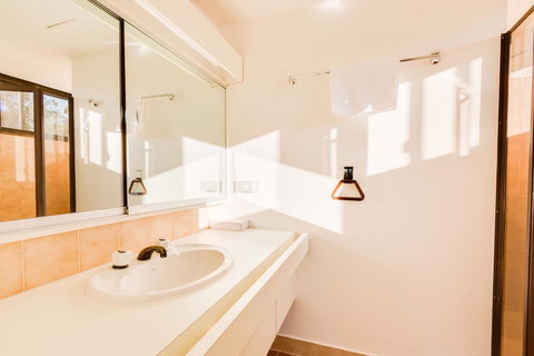 Pacific Towers Beach Resort - Accommodation Search 28