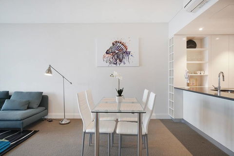 Cozy Apartment With Water View Plus Winter Garden - Accommodation Search 10