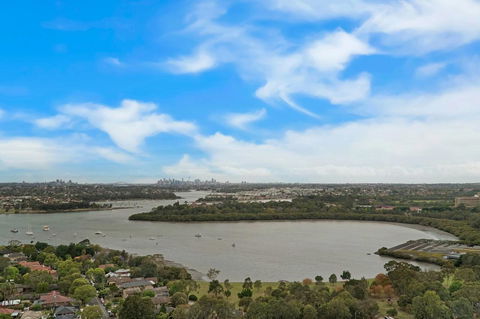 Cozy Apartment With Water View Plus Winter Garden - Accommodation Search 8