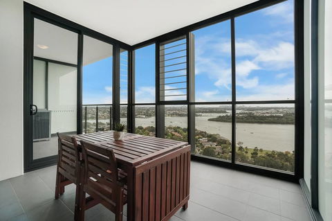 Cozy Apartment With Water View Plus Winter Garden - Accommodation Search 12