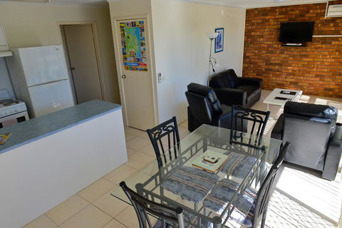 Beach House Holiday Apartments - Accommodation Search 10
