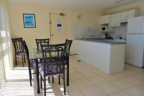 Beach House Holiday Apartments - Accommodation Search 11