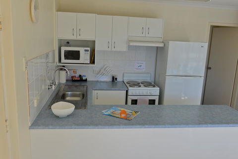 Beach House Holiday Apartments - Accommodation Search 6