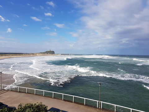 Arena Luxury Beachfront Apartment - Accommodation Search 40
