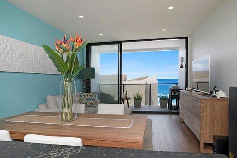 Arena Luxury Beachfront Apartment - Accommodation Search 23