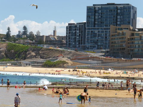 Arena Luxury Beachfront Apartment - Accommodation Search 10