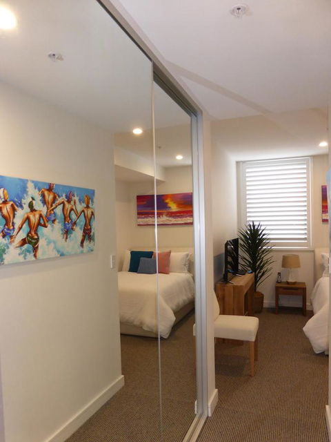 Arena Luxury Beachfront Apartment - Accommodation Search 28