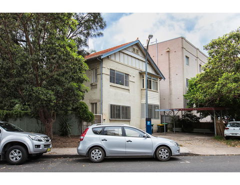 Large, Stylish And Quiet Penthouse Steps From Surf - Accommodation Search 23