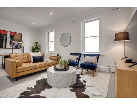 Large, Stylish And Quiet Penthouse Steps From Surf - Accommodation Search 0