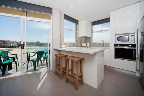 Gorgeous Coogee Views 2 Beds WT21 - Accommodation Search 3