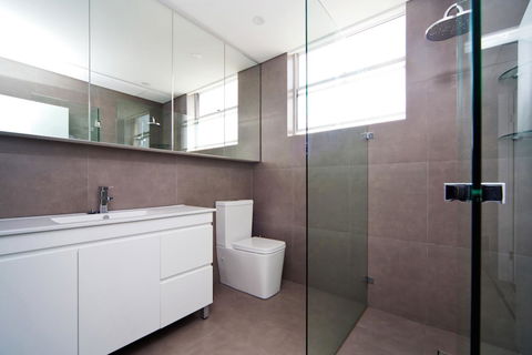 Gorgeous Coogee Views 2 Beds WT21 - Accommodation Search 11