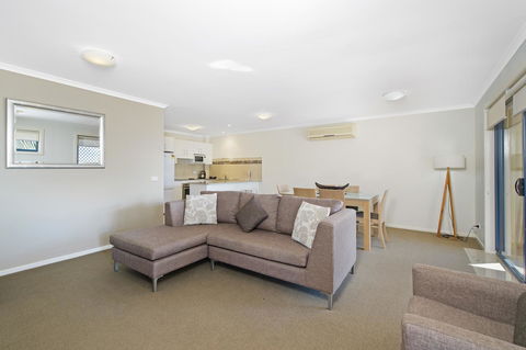South Pacific Apartments - Accommodation Search 9