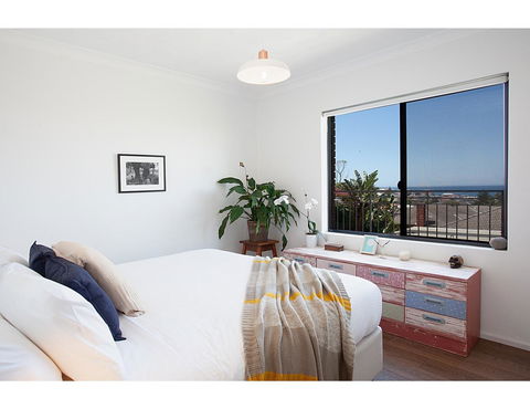 Ocean Views And Sea Breezes Over Bondi Beach - Accommodation Search 15