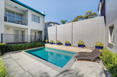 Adina Apartment Hotel Chippendale - Accommodation Search 2