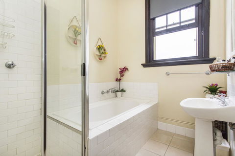 Sydney Harbour Bed And Breakfast - Accommodation Search 16
