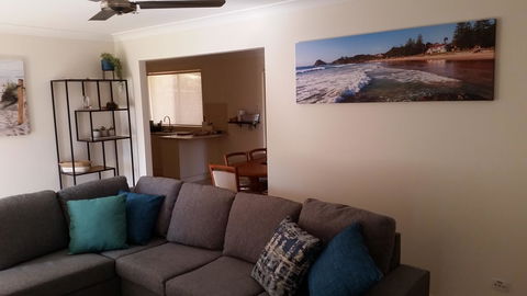 Twin Palms Holiday House At Lighthouse - Accommodation Search 9