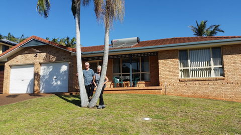 Twin Palms Holiday House At Lighthouse - Accommodation Search 0